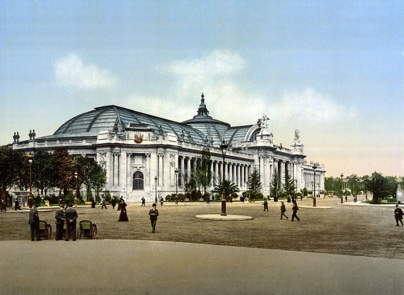 Ein Muss für jede Klassenfahrt nach Paris: Das Grand Palais begeistert mit spektakulärer Architektur und wechselnden Ausstellungen.